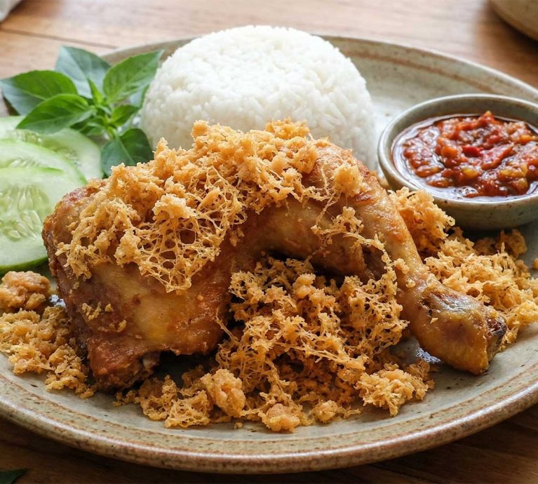 Resep Ayam Goreng Kremes Renyah: Gurih Sampai ke Tulang
